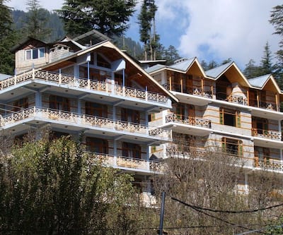 https://imgcld.yatra.com/ytimages/image/upload/t_hotel_yatra_city_desktop/v1448598966/Domestic Hotels/Hotels_Manali/Mountain Trail/Overview.jpg